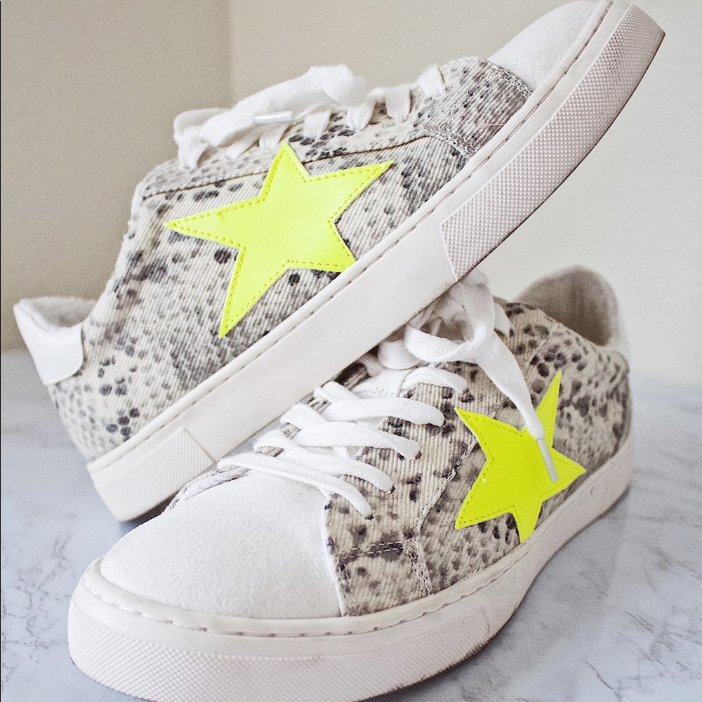 STEVEN BY STEVE MADDEN SNEAKERS